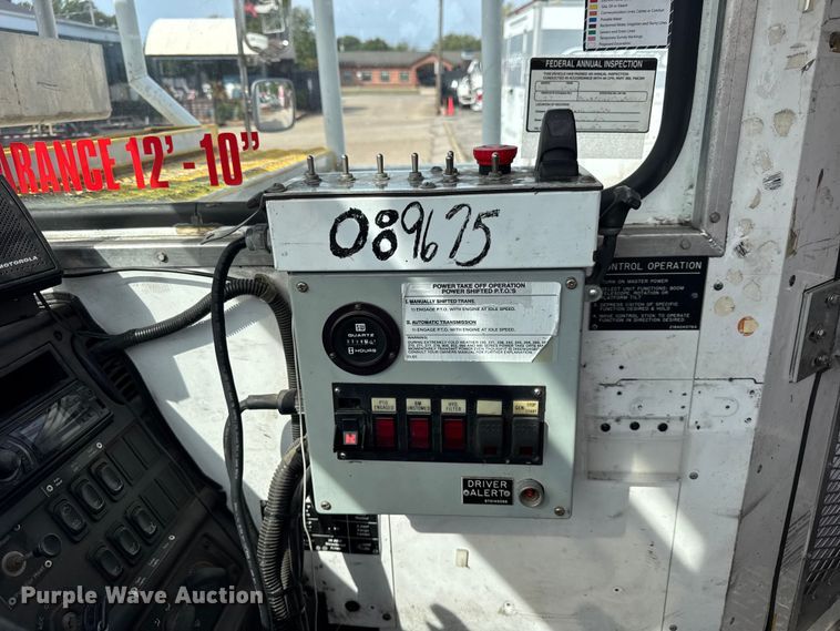 image for item ER0130 2008 Freightliner S2106 bucket truck