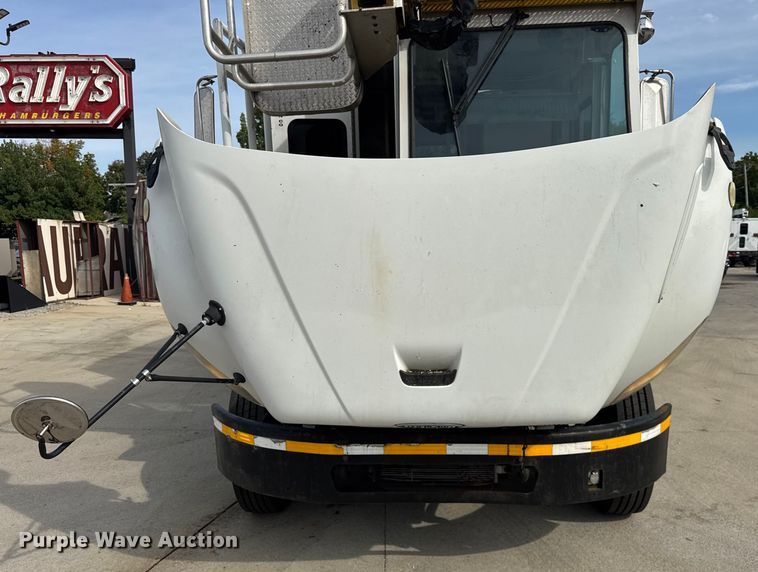 image for item ER0130 2008 Freightliner S2106 bucket truck