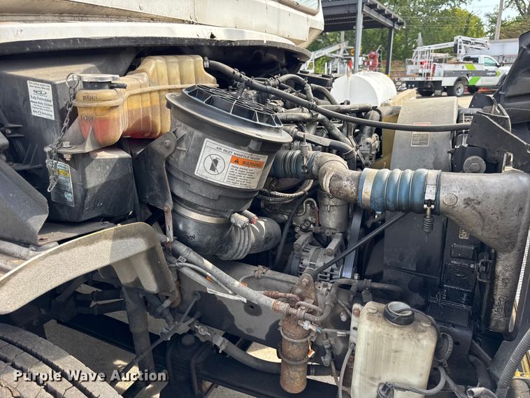 image for item ER0130 2008 Freightliner S2106 bucket truck