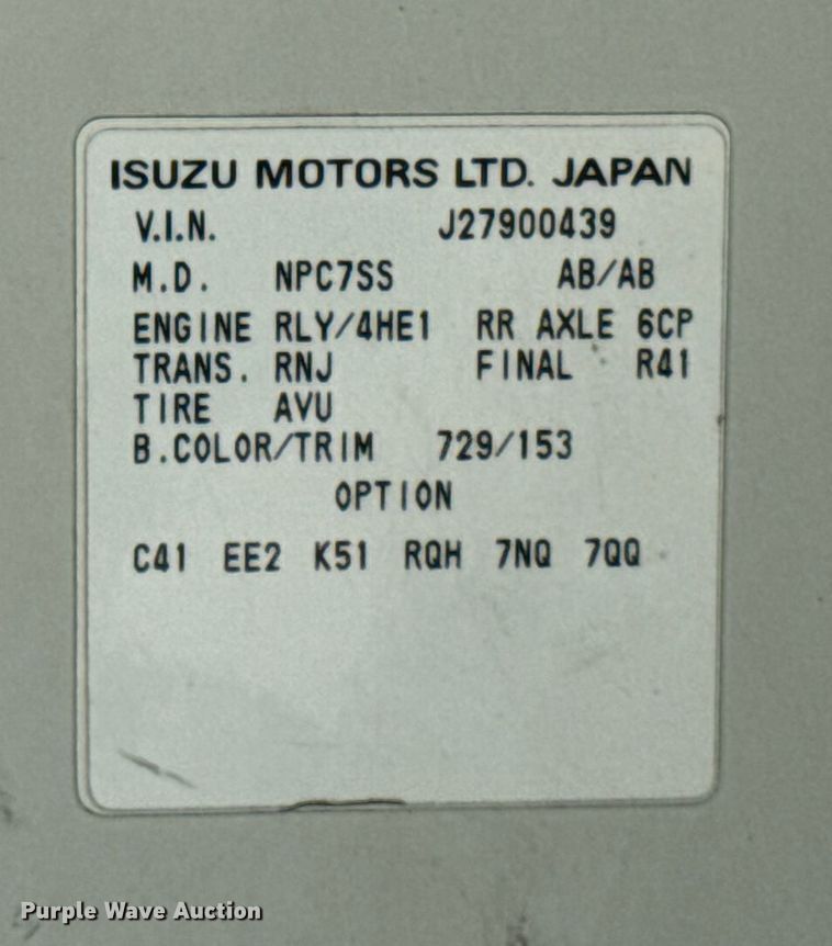 image for item ER0131 2002 Isuzu NQR flatbed truck