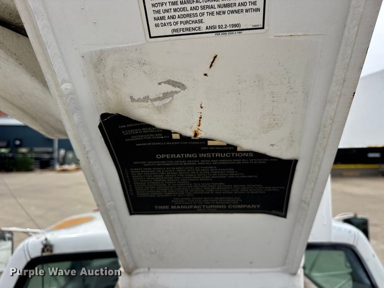 image for item ER0132 2000 GMC Sierra 3500 bucket truck