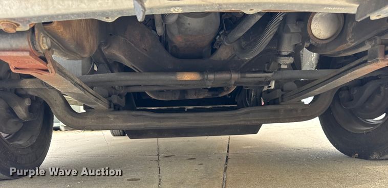 image for item ER0132 2000 GMC Sierra 3500 bucket truck