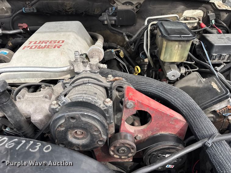 image for item ER0132 2000 GMC Sierra 3500 bucket truck