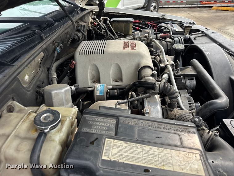 image for item ER0132 2000 GMC Sierra 3500 bucket truck