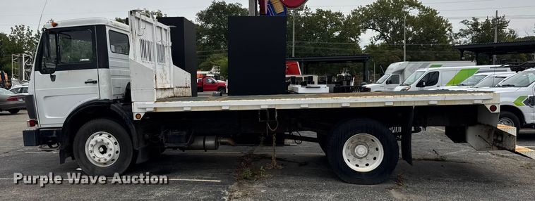 image for item ER0133 1989 Mercedes-Benz LP1419 flatbed truck