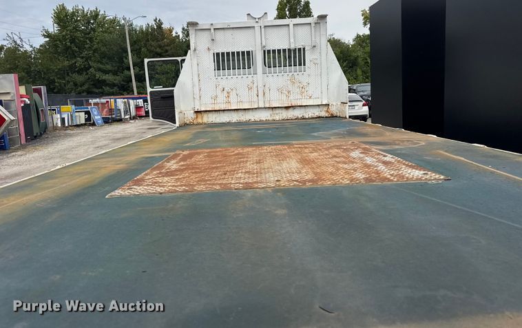 image for item ER0133 1989 Mercedes-Benz LP1419 flatbed truck