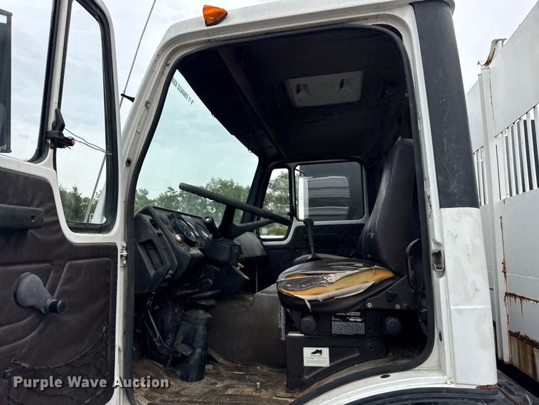 image for item ER0133 1989 Mercedes-Benz LP1419 flatbed truck