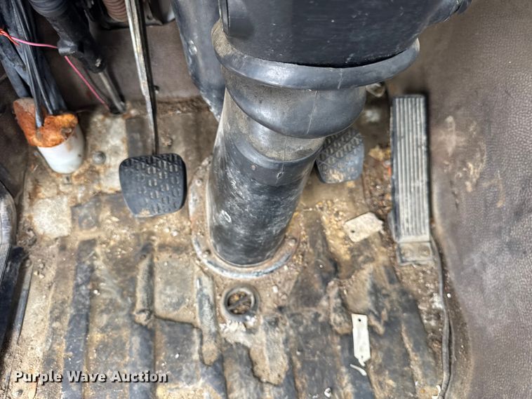 image for item ER0133 1989 Mercedes-Benz LP1419 flatbed truck