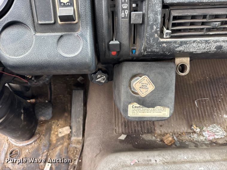 image for item ER0133 1989 Mercedes-Benz LP1419 flatbed truck