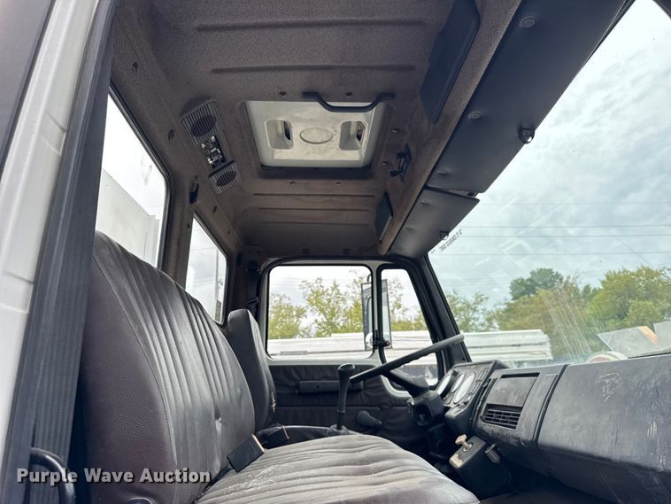 image for item ER0133 1989 Mercedes-Benz LP1419 flatbed truck