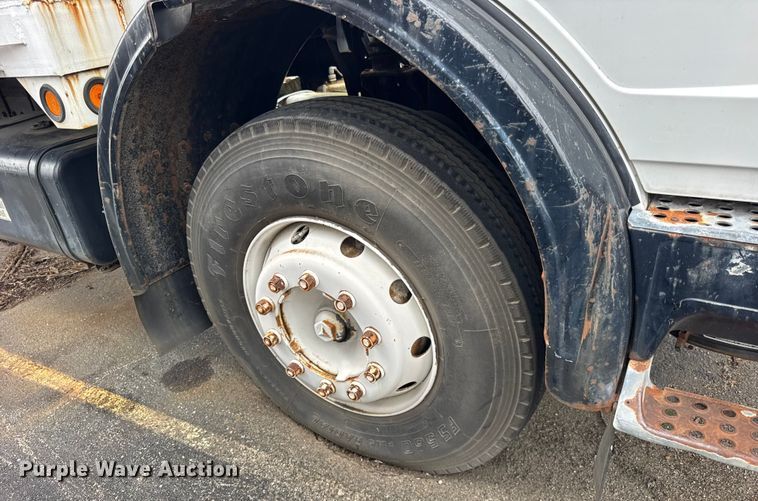 image for item ER0133 1989 Mercedes-Benz LP1419 flatbed truck