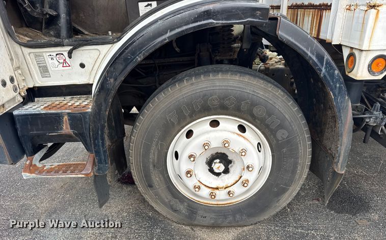 image for item ER0133 1989 Mercedes-Benz LP1419 flatbed truck