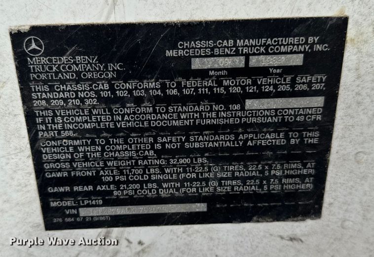 image for item ER0133 1989 Mercedes-Benz LP1419 flatbed truck