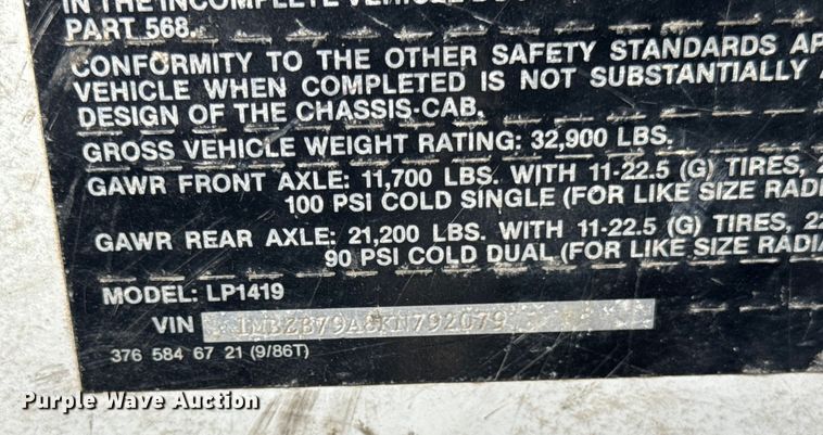 image for item ER0133 1989 Mercedes-Benz LP1419 flatbed truck