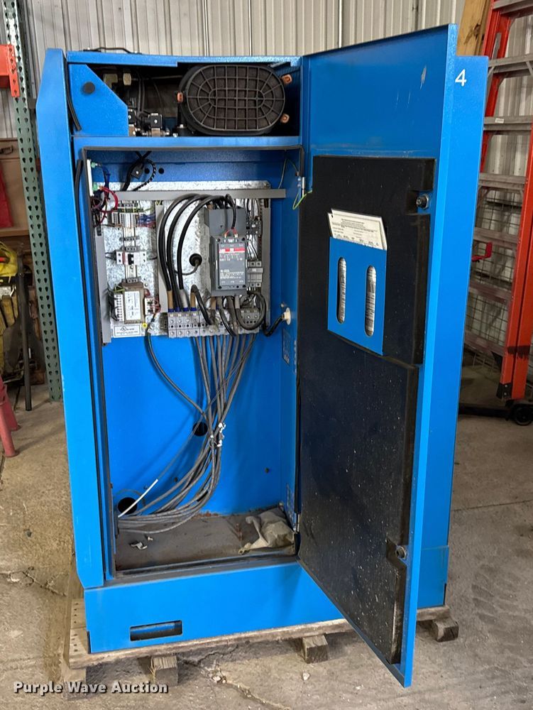 image for item ER0134 Hydrovane HVFR2B air compressor