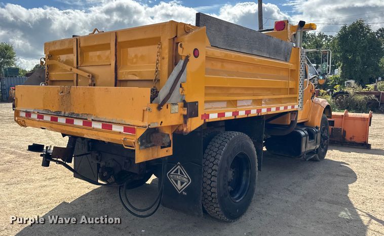 image for item ER0137 2000 International 4900 dump truck