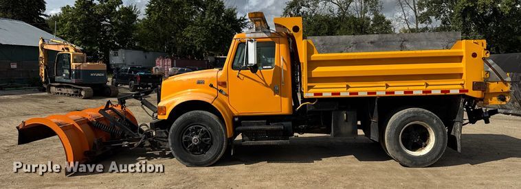 image for item ER0137 2000 International 4900 dump truck