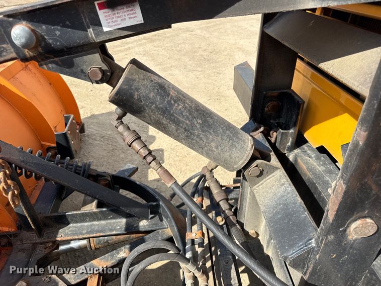 image for item ER0137 2000 International 4900 dump truck