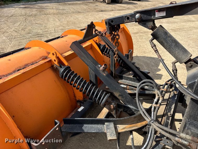 image for item ER0137 2000 International 4900 dump truck