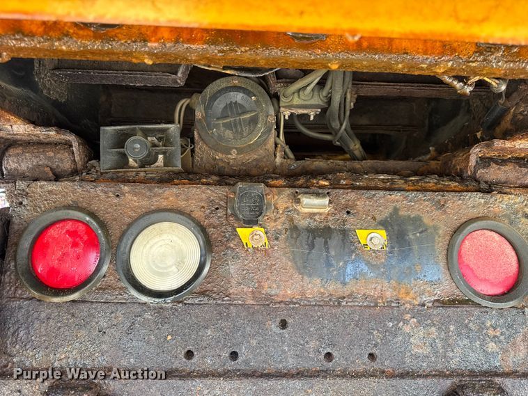 image for item ER0137 2000 International 4900 dump truck