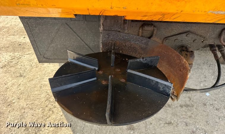 image for item ER0137 2000 International 4900 dump truck