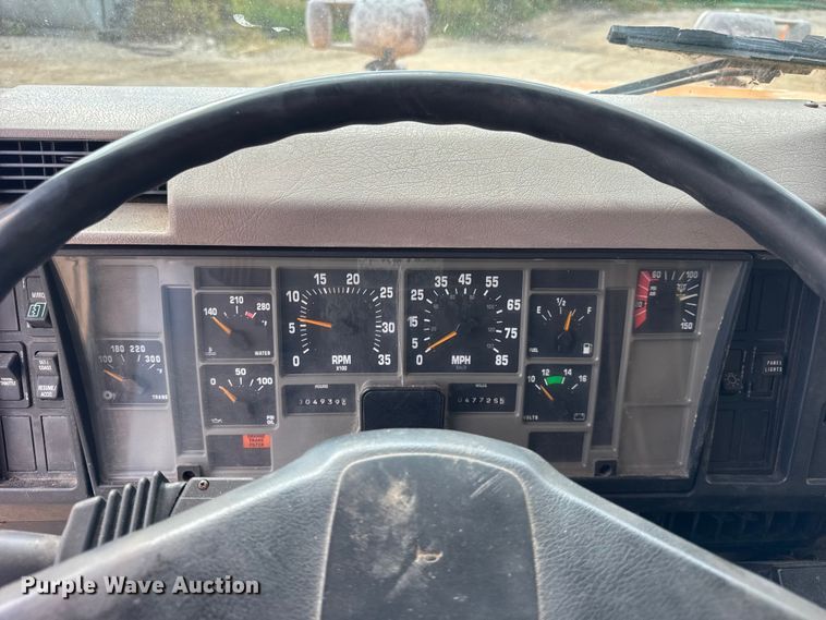 image for item ER0137 2000 International 4900 dump truck