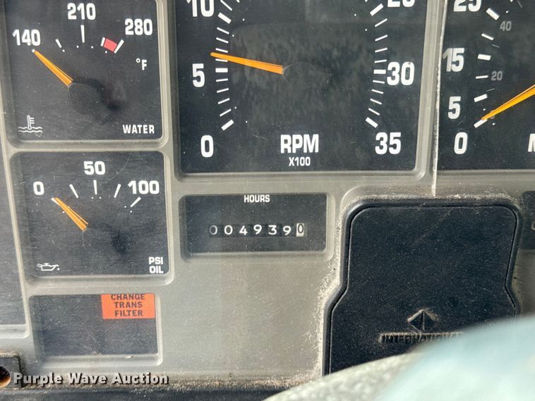 image for item ER0137 2000 International 4900 dump truck