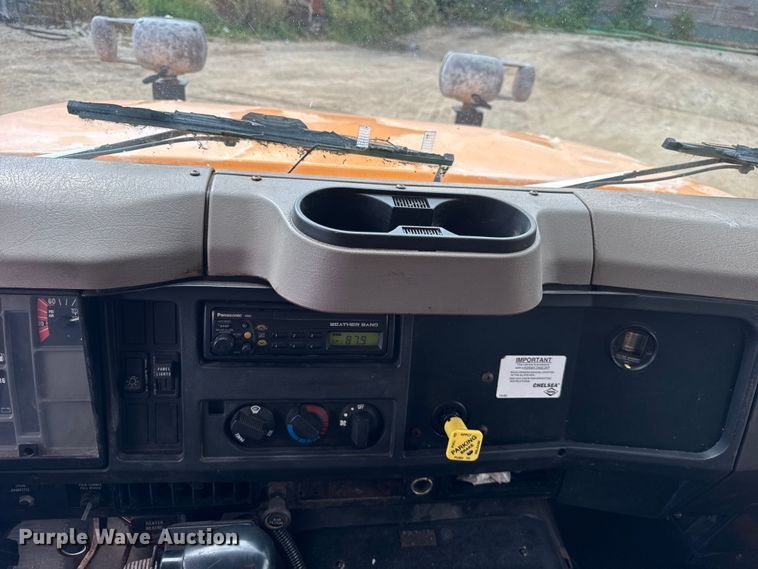 image for item ER0137 2000 International 4900 dump truck