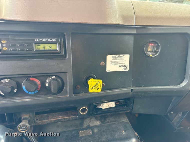 image for item ER0137 2000 International 4900 dump truck