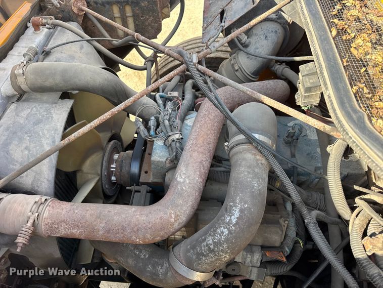 image for item ER0137 2000 International 4900 dump truck