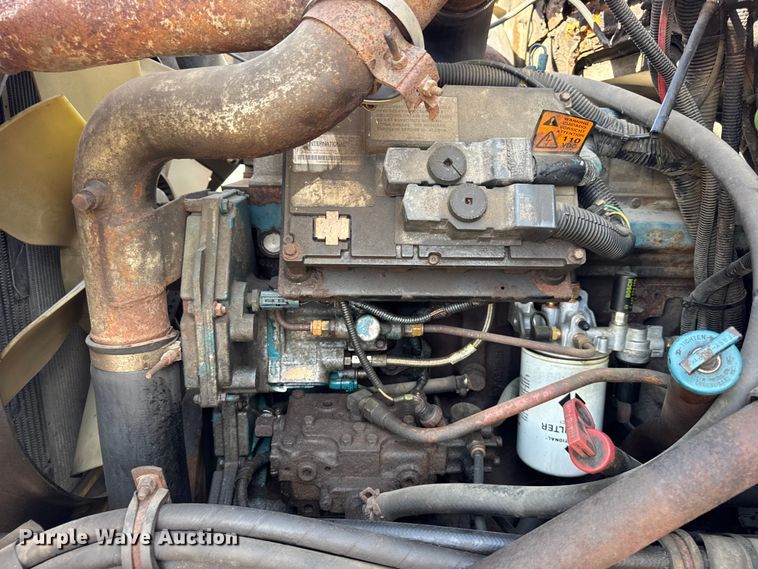 image for item ER0137 2000 International 4900 dump truck