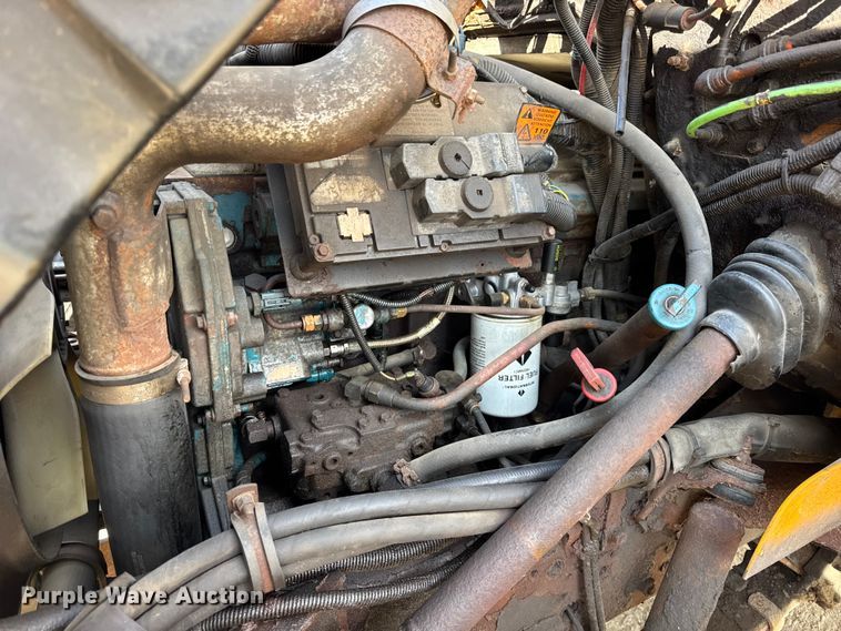 image for item ER0137 2000 International 4900 dump truck