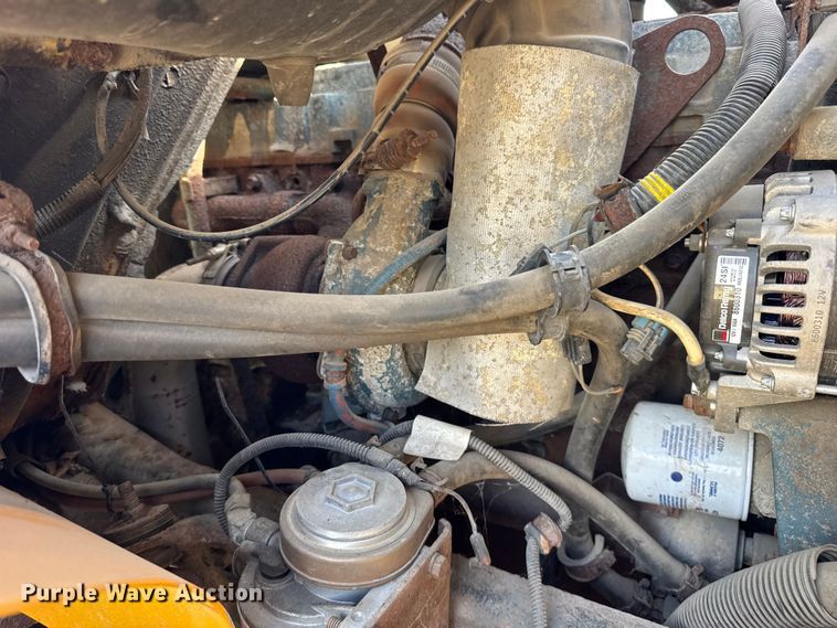 image for item ER0137 2000 International 4900 dump truck