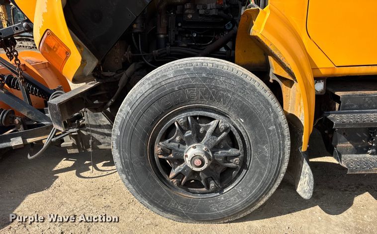 image for item ER0137 2000 International 4900 dump truck