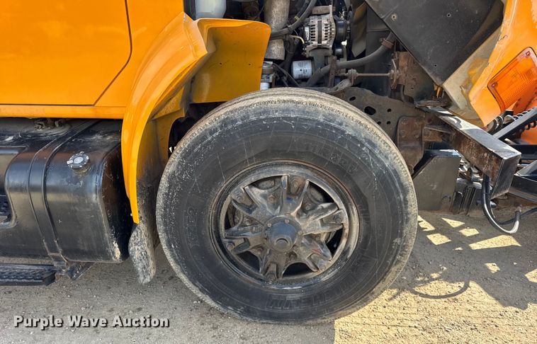 image for item ER0137 2000 International 4900 dump truck