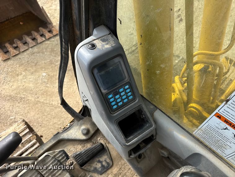 image for item ER0138 2008 Komatsu PC160LC-7 excavator