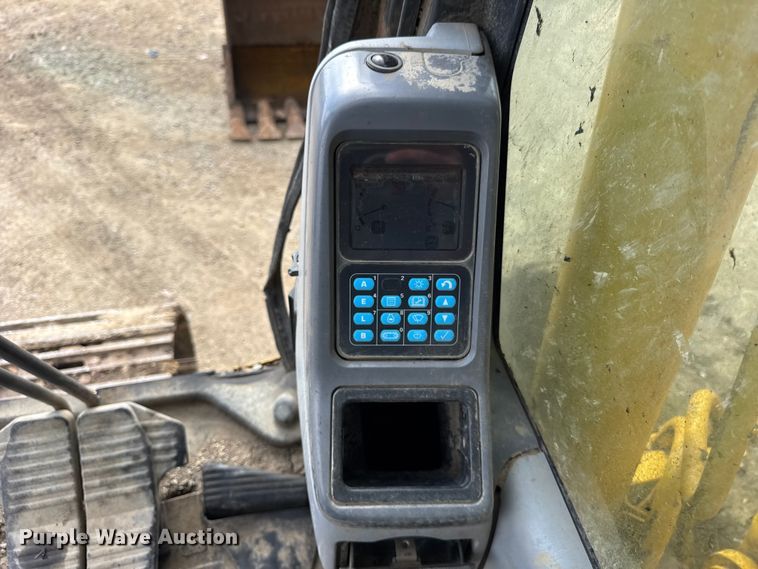 image for item ER0138 2008 Komatsu PC160LC-7 excavator