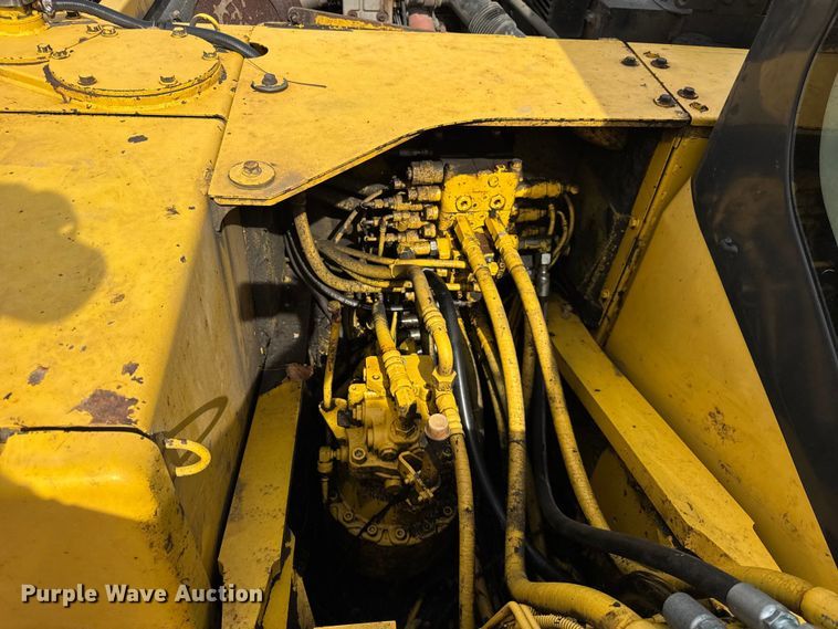 image for item ER0138 2008 Komatsu PC160LC-7 excavator