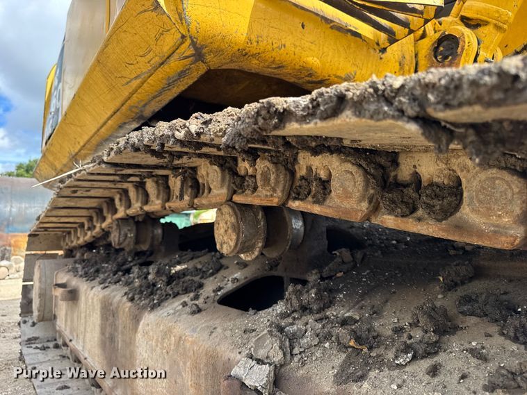 image for item ER0138 2008 Komatsu PC160LC-7 excavator