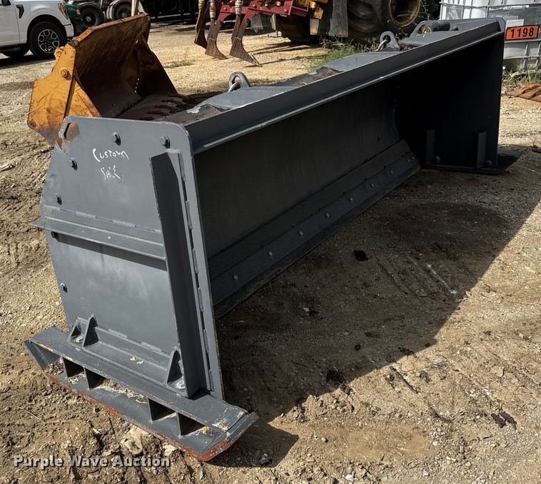 image for item ER0142 Henke wheel loader snow pusher