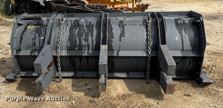 image for item ER0142 Henke wheel loader snow pusher