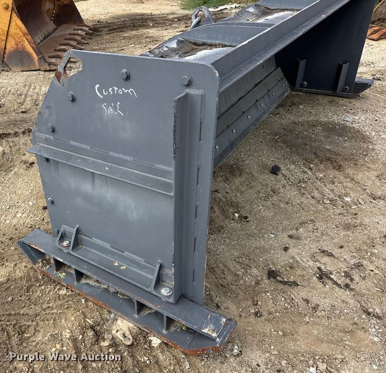 image for item ER0142 Henke wheel loader snow pusher