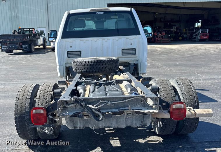 image for item ER0156 2017 Ford F450 Super Duty truck cab and chassis