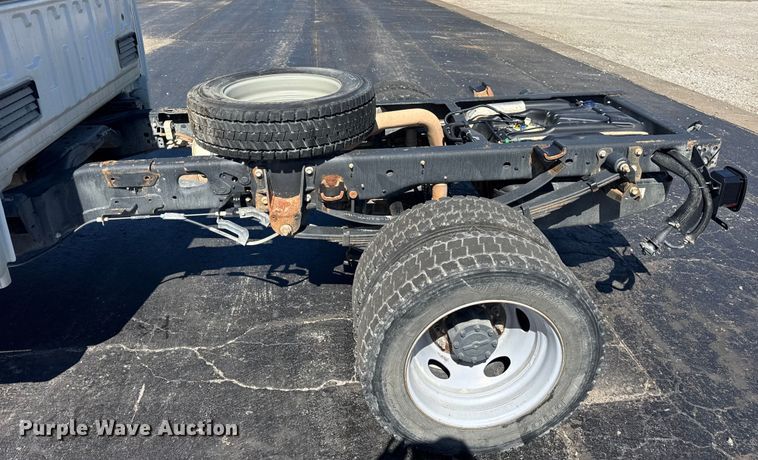 image for item ER0156 2017 Ford F450 Super Duty truck cab and chassis