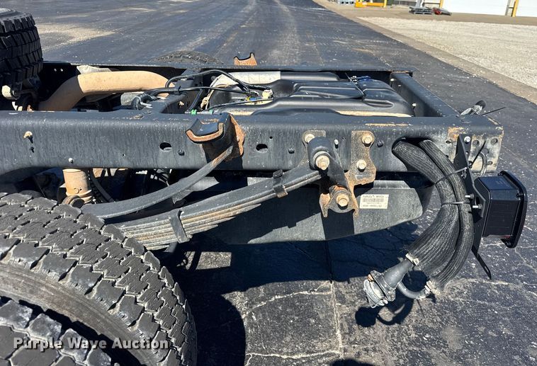 image for item ER0156 2017 Ford F450 Super Duty truck cab and chassis