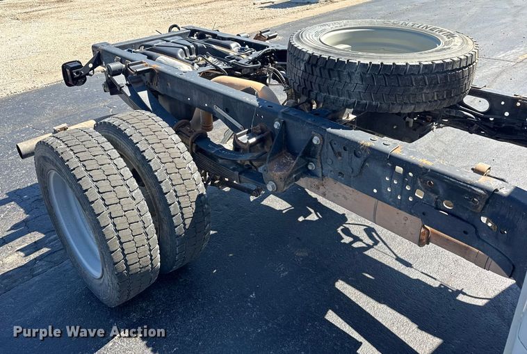 image for item ER0156 2017 Ford F450 Super Duty truck cab and chassis