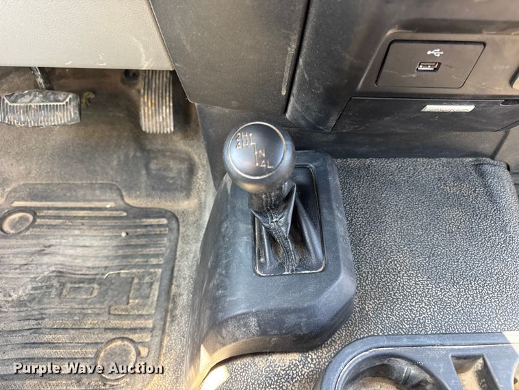 image for item ER0156 2017 Ford F450 Super Duty truck cab and chassis