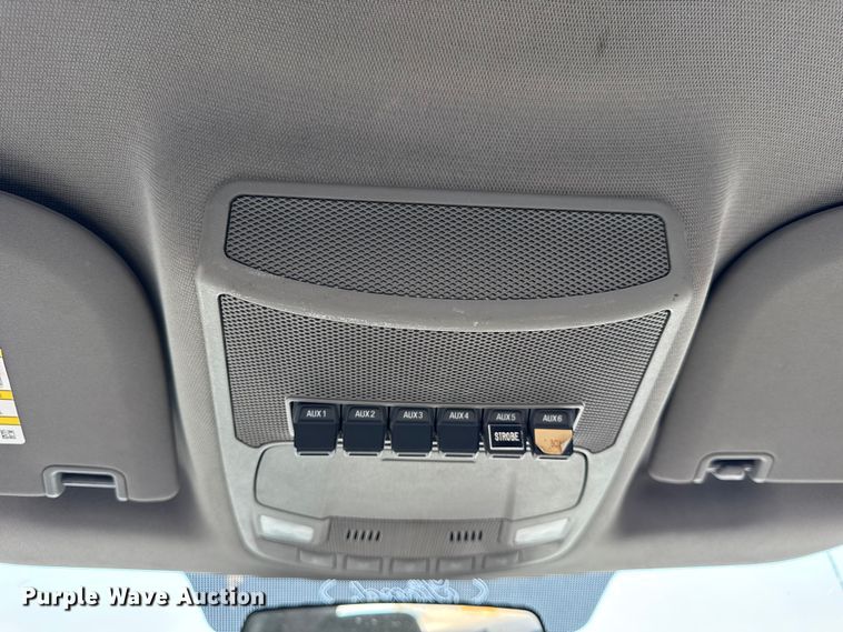 image for item ER0156 2017 Ford F450 Super Duty truck cab and chassis