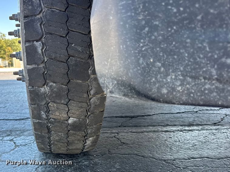 image for item ER0156 2017 Ford F450 Super Duty truck cab and chassis