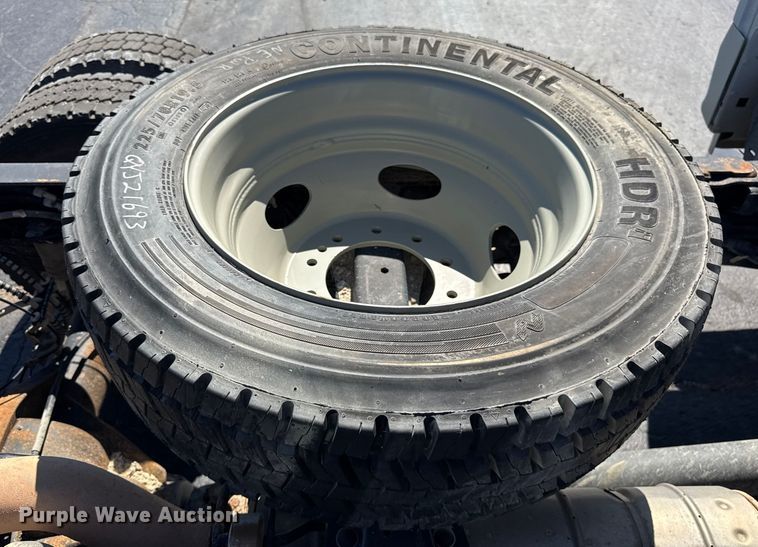 image for item ER0156 2017 Ford F450 Super Duty truck cab and chassis